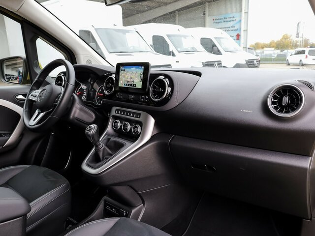 MERCEDES-BENZ T 180 Progressive,AMF Rollstuhlrampe,LED,Navi... - Пассажирский фургон: фото 5 MERCEDES-BENZ T 180 Progressive,AMF Rollstuhlrampe,LED,Navi... - Пассажирский фургон: фото 5