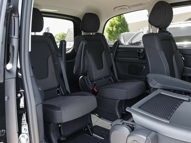 MERCEDES-BENZ V 220 d STYLE kompakt,6Sitzer,Distronic,AHK... - Пассажирский фургон: фото 3 MERCEDES-BENZ V 220 d STYLE kompakt,6Sitzer,Distronic,AHK... - Пассажирский фургон: фото 3