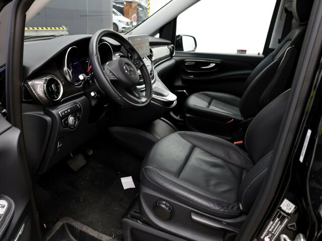 MERCEDES-BENZ V 300 Avantgarde Extralang,Allrad,2Schiebetüren... - Пассажирский фургон: фото 2 MERCEDES-BENZ V 300 Avantgarde Extralang,Allrad,2Schiebetüren... - Пассажирский фургон: фото 2