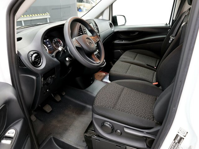 MERCEDES-BENZ Vito 114 Mixto,6 Sitzer,Klima,Navi,Tempomat... - Микроавтобус, Пассажирский фургон: фото 2 MERCEDES-BENZ Vito 114 Mixto,6 Sitzer,Klima,Navi,Tempomat... - Микроавтобус, Пассажирский фургон: фото 2