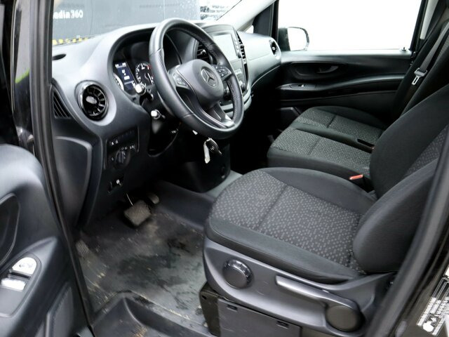 MERCEDES-BENZ Vito 116CDI lang,TourerPro,2Klima,9Sitze,Kamera - Микроавтобус, Пассажирский фургон: фото 2 MERCEDES-BENZ Vito 116CDI lang,TourerPro,2Klima,9Sitze,Kamera - Микроавтобус, Пассажирский фургон: фото 2