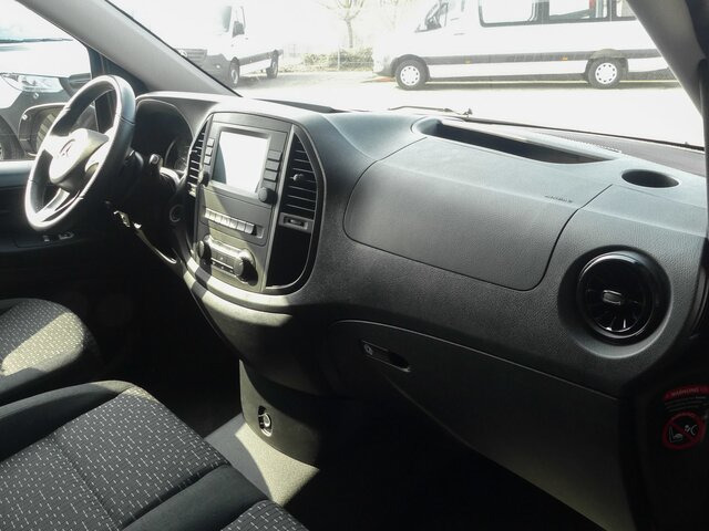 MERCEDES-BENZ Vito 116CDI lang,TourerPro,2xKlima,9Sitze,Kamera - Пассажирский фургон: фото 2 MERCEDES-BENZ Vito 116CDI lang,TourerPro,2xKlima,9Sitze,Kamera - Пассажирский фургон: фото 2