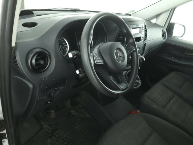 MERCEDES-BENZ Vito114CDI KA lang ,Klima,Sortimo Regalsystem... - Легковой фургон: фото 2 MERCEDES-BENZ Vito114CDI KA lang ,Klima,Sortimo Regalsystem... - Легковой фургон: фото 2