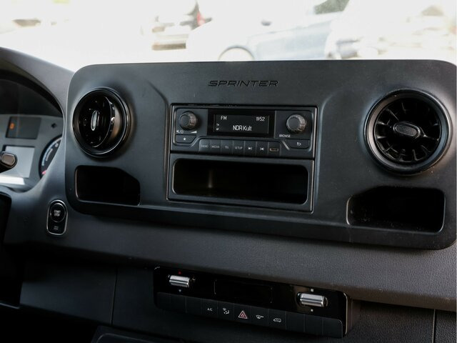 MERCEDES-BENZ eSprinter 312 Kasten FWD,3.924mm Radstand - Цельнометаллический фургон, Электрический фургон: фото 5 MERCEDES-BENZ eSprinter 312 Kasten FWD,3.924mm Radstand - Цельнометаллический фургон, Электрический фургон: фото 5