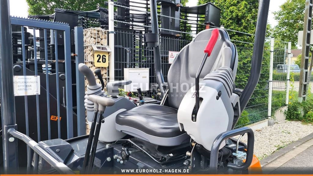 Мини-экскаватор Hitachi ZX 17 U-6: фото 11