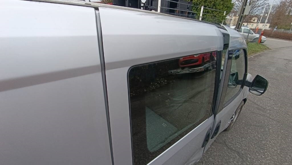 Фургон с закрытым кузовом Opel Combo Kastenwagen Transp. Seitenschaden fahrbereit: фото 39