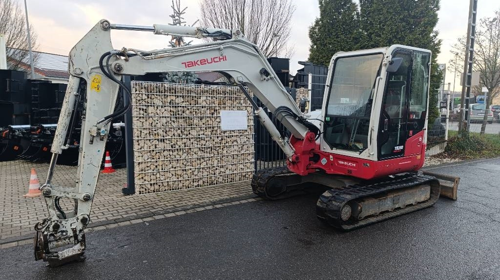 Takeuchi TB 260 Powertilt und Schnellwechsler MS 03, Radio  - Мини-экскаватор: фото 4 Takeuchi TB 260 Powertilt und Schnellwechsler MS 03, Radio  - Мини-экскаватор: фото 4