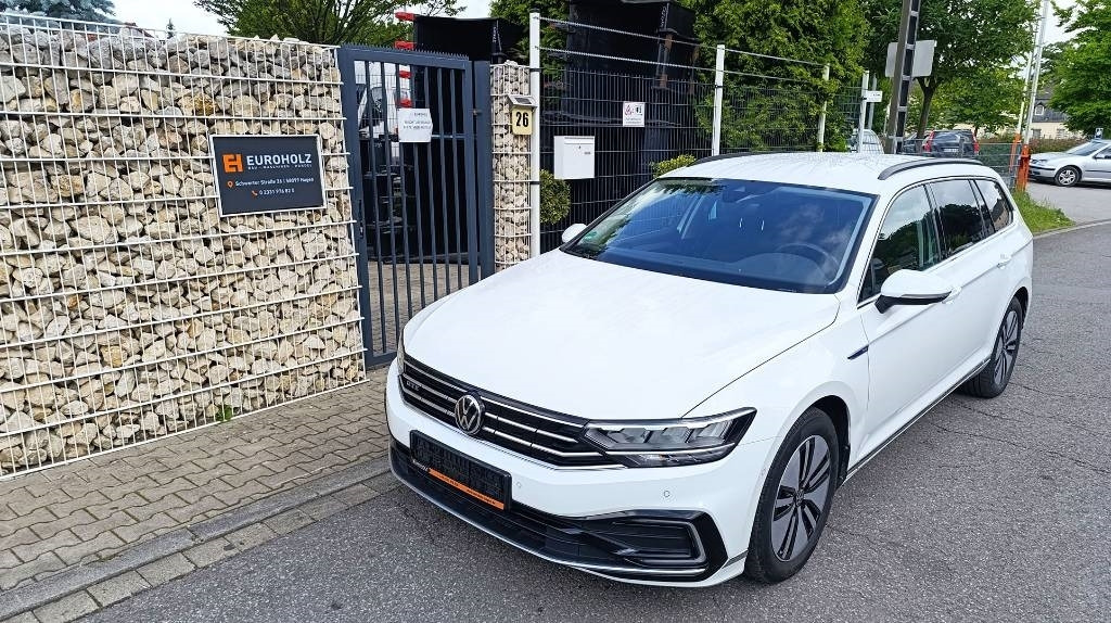 Volkswagen Passat GTE 1.4 Plug-In-Hybrid, Batterie neu, Navi - Легковой автомобиль: фото 1 Volkswagen Passat GTE 1.4 Plug-In-Hybrid, Batterie neu, Navi - Легковой автомобиль: фото 1