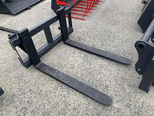 Big Palettengabel 3,5 t mit Kramer groß Aufnahme - Вилы для Погрузочно-разгрузочной техники: фото 1 Big Palettengabel 3,5 t mit Kramer groß Aufnahme - Вилы для Погрузочно-разгрузочной техники: фото 1