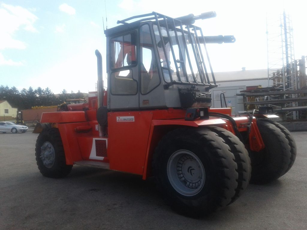 Kalmar DCE330-12 - Дизельный погрузчик: фото 5 Kalmar DCE330-12 - Дизельный погрузчик: фото 5