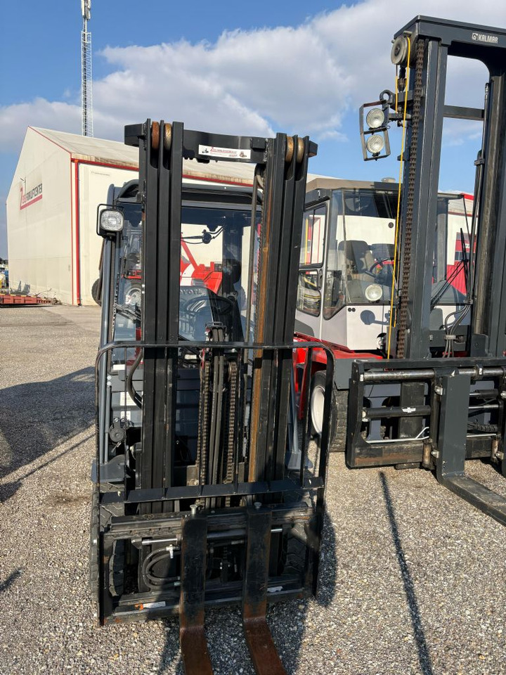 Toyota Tonero 02-8FGF15 - Вилочный погрузчик: фото 3 Toyota Tonero 02-8FGF15 - Вилочный погрузчик: фото 3