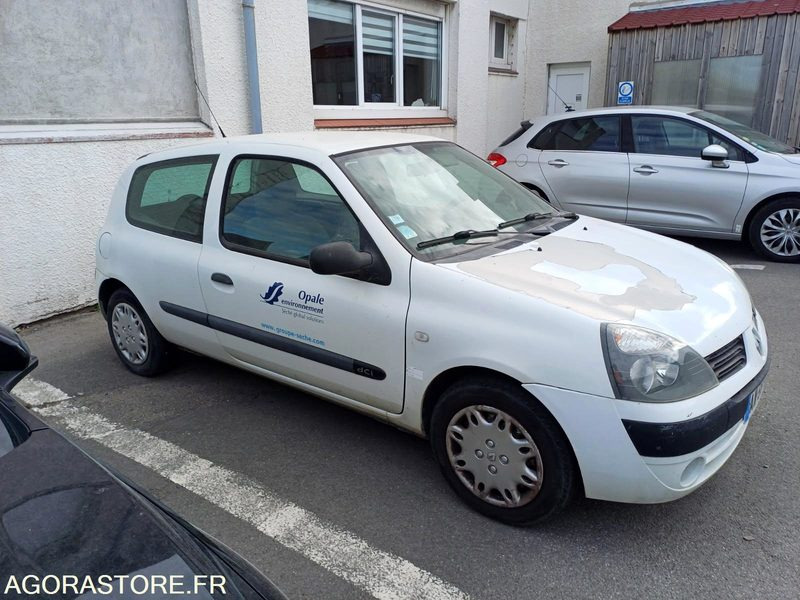 AW-988-BP // RENAULT CLIO // 267 341 KM // 18/05/2004 - Легковой автомобиль: фото 2 AW-988-BP // RENAULT CLIO // 267 341 KM // 18/05/2004 - Легковой автомобиль: фото 2