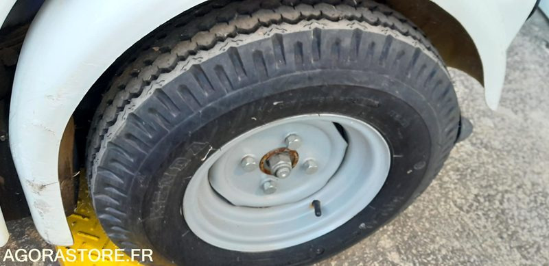 BALAYEUSE ELECTRIQUE ECO 36 - Подметально-уборочная машина: фото 4 BALAYEUSE ELECTRIQUE ECO 36 - Подметально-уборочная машина: фото 4