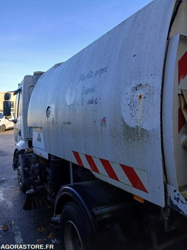 BALAYEUSE RENAULT MIDLUM 220 DCI - Подметально-уборочная машина: фото 5 BALAYEUSE RENAULT MIDLUM 220 DCI - Подметально-уборочная машина: фото 5