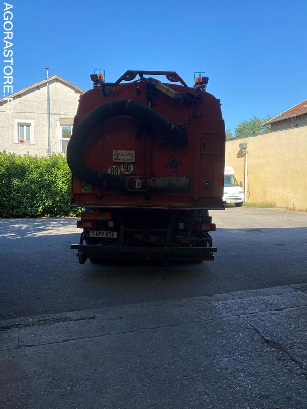 BALAYEUSE VOLVO ROUGE 6ROUES - ANNEE 2011- 298975KMS - Подметально-уборочная машина: фото 3 BALAYEUSE VOLVO ROUGE 6ROUES - ANNEE 2011- 298975KMS - Подметально-уборочная машина: фото 3