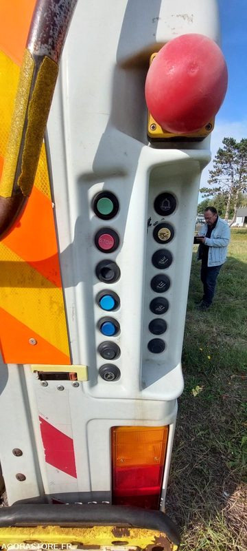 Мусоровоз BENNE A ORDURES MENAGERES 14M3 - RENAULT PREMIUM - LOT N°2: фото 8 Мусоровоз BENNE A ORDURES MENAGERES 14M3 - RENAULT PREMIUM - LOT N°2: фото 8