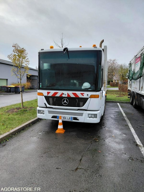 BOM MECEDES ECONIC (FERAILLE) - Мусоровоз: фото 3 BOM MECEDES ECONIC (FERAILLE) - Мусоровоз: фото 3