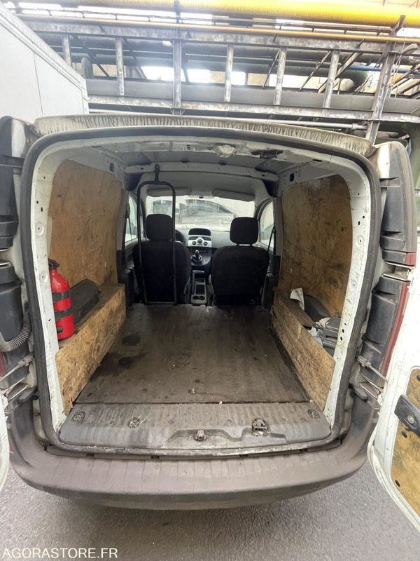 BY-686-NP - RENAULT KANGOO - Легковой фургон: фото 2 BY-686-NP - RENAULT KANGOO - Легковой фургон: фото 2