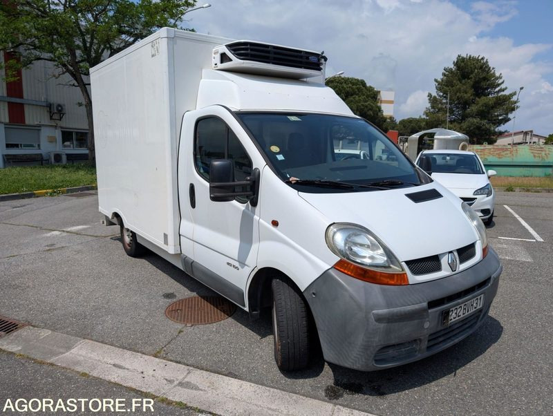 CAMION FRIGORIFIQUE MOINS DE 3T5 RENAUT TRAFIC - Фургон-рефрижератор: фото 3 CAMION FRIGORIFIQUE MOINS DE 3T5 RENAUT TRAFIC - Фургон-рефрижератор: фото 3