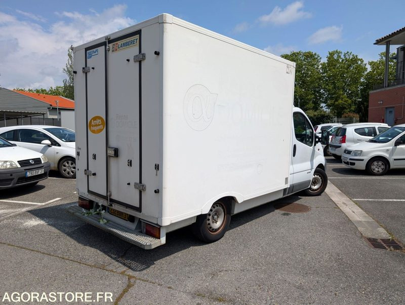 CAMION FRIGORIFIQUE MOINS DE 3T5 RENAUT TRAFIC - Фургон-рефрижератор: фото 1 CAMION FRIGORIFIQUE MOINS DE 3T5 RENAUT TRAFIC - Фургон-рефрижератор: фото 1