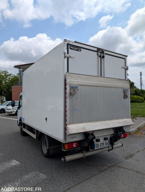 CAMION HAYON FRIGORIFIQUE MOINT DE 3T5 RENAUT MAXITY - Фургон-рефрижератор: фото 2 CAMION HAYON FRIGORIFIQUE MOINT DE 3T5 RENAUT MAXITY - Фургон-рефрижератор: фото 2