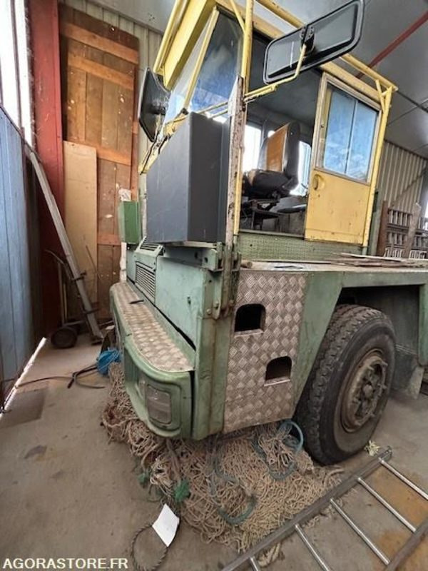 CAMION UNIC - 1974 / 82262 KM - Грузовик бортовой/ Платформа: фото 2 CAMION UNIC - 1974 / 82262 KM - Грузовик бортовой/ Платформа: фото 2