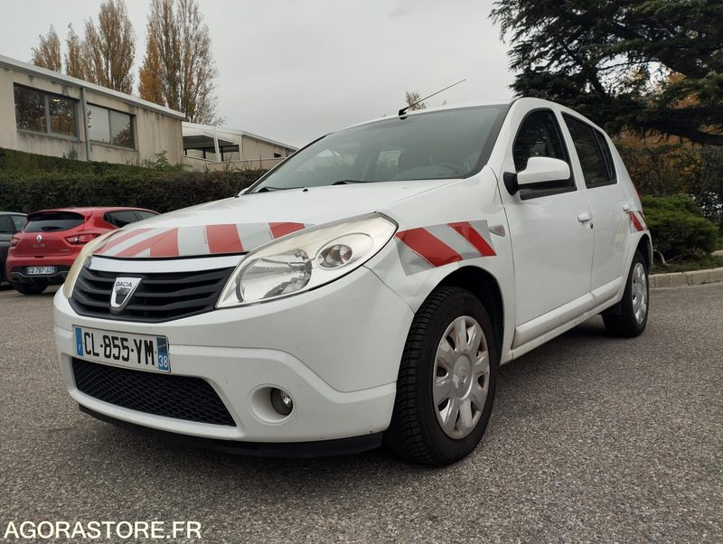 DACIA SANDERO_1.5 dCi eco2 90 cv _ CL-855-YM - Легковой автомобиль: фото 3 DACIA SANDERO_1.5 dCi eco2 90 cv _ CL-855-YM - Легковой автомобиль: фото 3