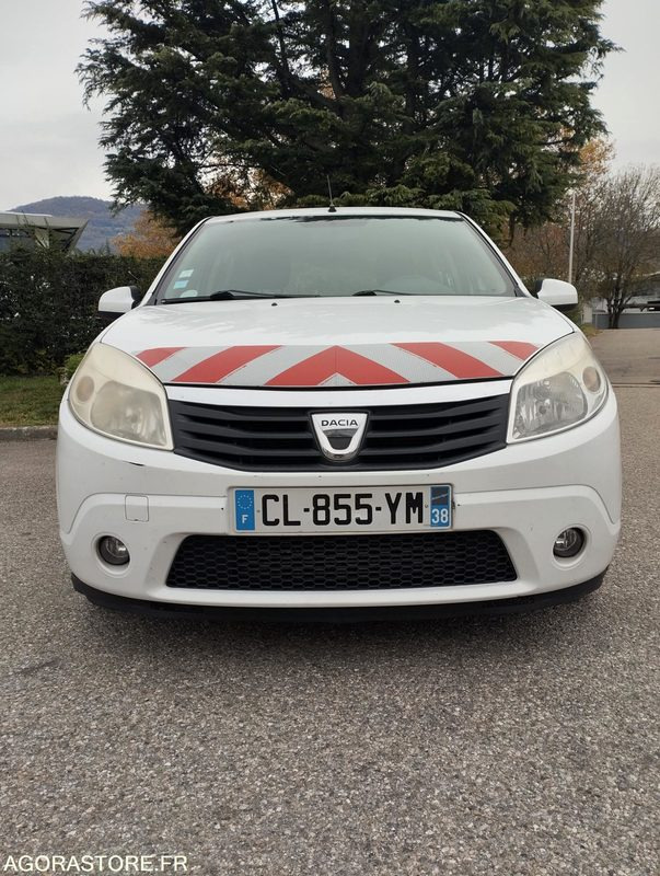 DACIA SANDERO_1.5 dCi eco2 90 cv _ CL-855-YM - Легковой автомобиль: фото 2 DACIA SANDERO_1.5 dCi eco2 90 cv _ CL-855-YM - Легковой автомобиль: фото 2