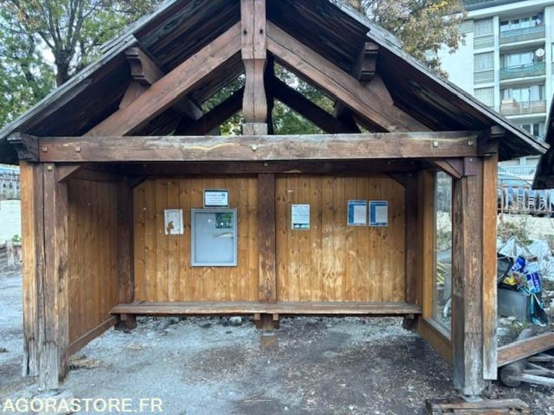 Grand abris bus bois - Другая техника: фото 1 Grand abris bus bois - Другая техника: фото 1