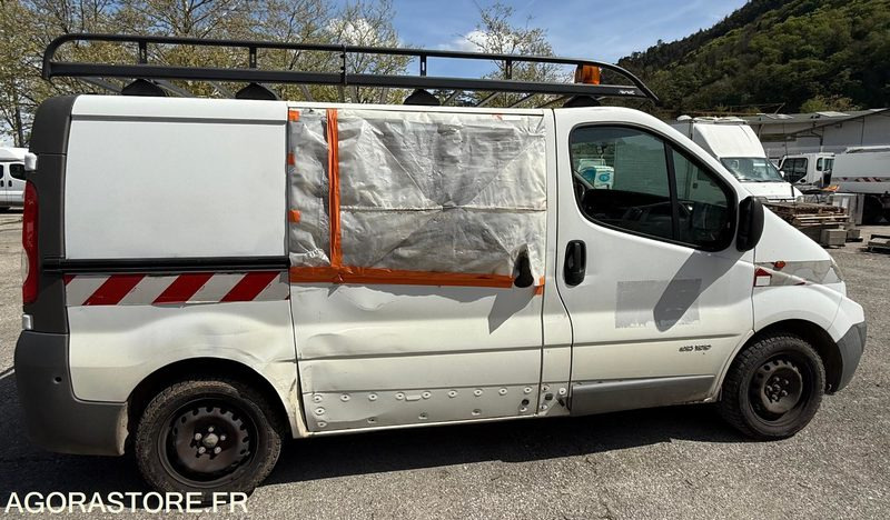 EQ505KX - RENAULT TRAFIC 1.9 dci 100 - - Цельнометаллический фургон: фото 3 EQ505KX - RENAULT TRAFIC 1.9 dci 100 - - Цельнометаллический фургон: фото 3