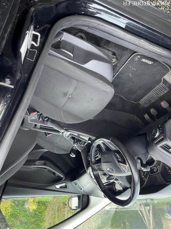 FORD-FOCUS-2015-170332KMS - Легковой автомобиль: фото 5 FORD-FOCUS-2015-170332KMS - Легковой автомобиль: фото 5