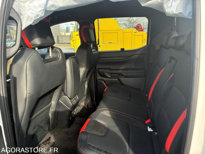 Пикап FORD RANGER RAPTOR (2025): фото 7 Пикап FORD RANGER RAPTOR (2025): фото 7