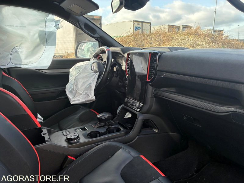 Пикап FORD RANGER RAPTOR (2025): фото 11 Пикап FORD RANGER RAPTOR (2025): фото 11