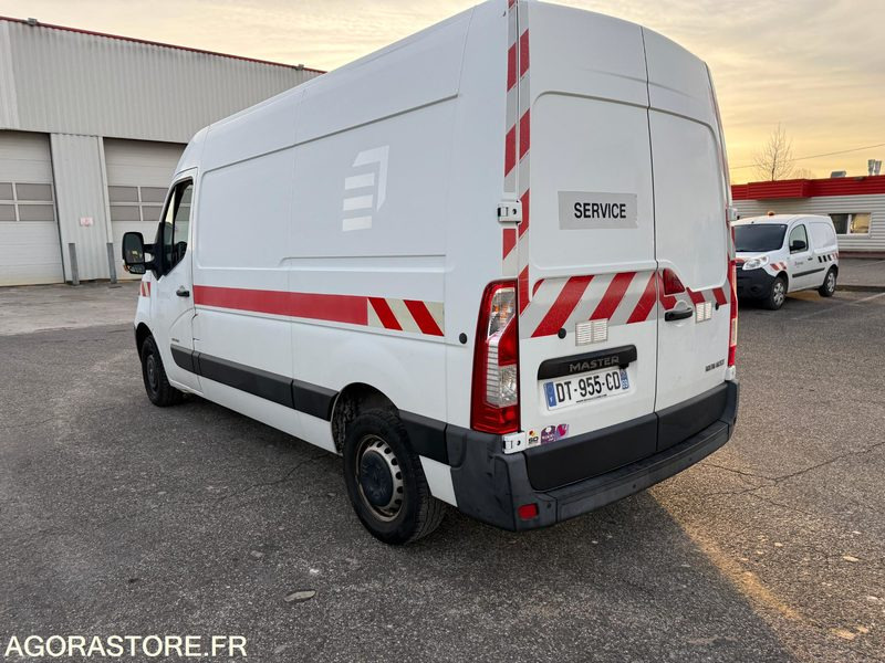 FOURGON RENAULT MASTER L2H2 - 2015 / 341014Km (M20590) - Цельнометаллический фургон: фото 4 FOURGON RENAULT MASTER L2H2 - 2015 / 341014Km (M20590) - Цельнометаллический фургон: фото 4