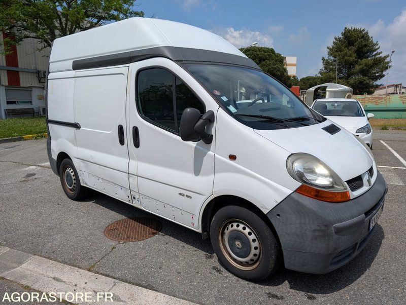 FOURGON TOLE MOINS 3T5 RENAULT TRAFIC - Цельнометаллический фургон: фото 3 FOURGON TOLE MOINS 3T5 RENAULT TRAFIC - Цельнометаллический фургон: фото 3