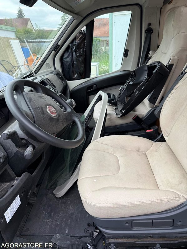 Fiat Ducato, camping-car - 2017 - 62000km - accidenté - Кастенваген: фото 3 Fiat Ducato, camping-car - 2017 - 62000km - accidenté - Кастенваген: фото 3
