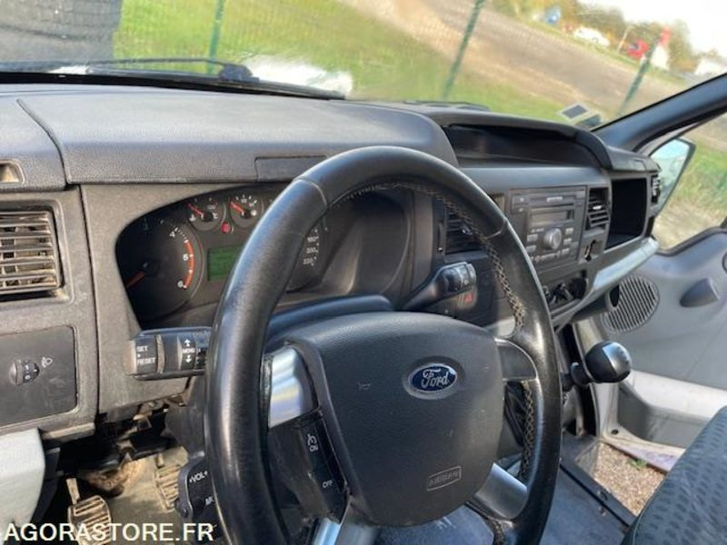 Ford Transit 2012 - Цельнометаллический фургон: фото 2 Ford Transit 2012 - Цельнометаллический фургон: фото 2