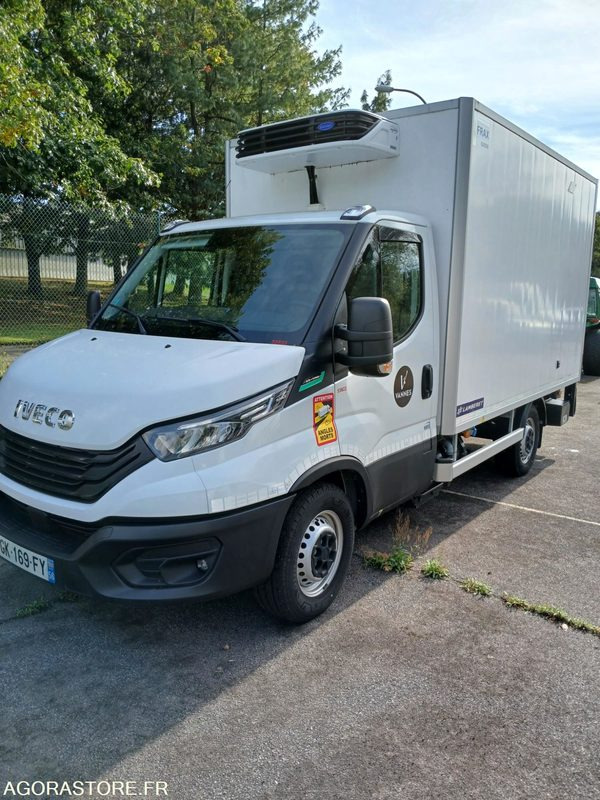 Fourgon réfrigéré Iveco (53822) - Фургон-рефрижератор: фото 2 Fourgon réfrigéré Iveco (53822) - Фургон-рефрижератор: фото 2