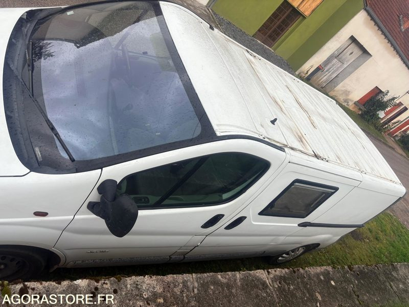 Renault Trafic dci 115 / 228000 km - Immatriculation anglaise - Фургон: фото 5 Renault Trafic dci 115 / 228000 km - Immatriculation anglaise - Фургон: фото 5