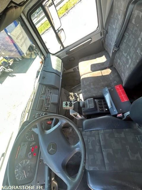 Грузовик CAMION 4X4 MERCEDES UNIMOG U5000 2009 62289 KM 4667 HEURES: фото 14 Грузовик CAMION 4X4 MERCEDES UNIMOG U5000 2009 62289 KM 4667 HEURES: фото 14