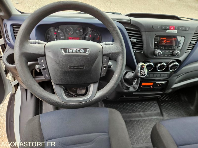 Грузовик IVECO DAILY 72C21 PORTE VIANDE FRIGORIFIQUE - 2017 - 360 000KM: фото 8 Грузовик IVECO DAILY 72C21 PORTE VIANDE FRIGORIFIQUE - 2017 - 360 000KM: фото 8