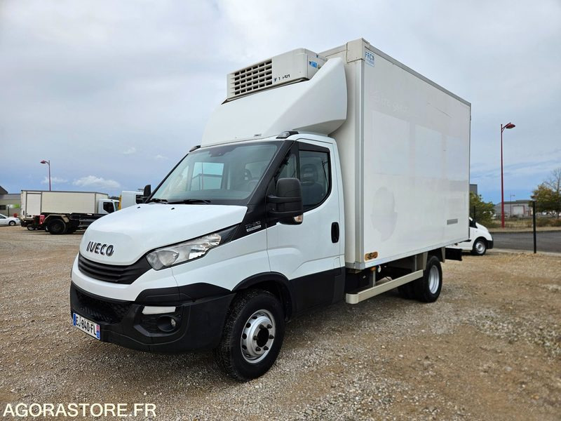 Грузовик IVECO DAILY 72C21 PORTE VIANDE FRIGORIFIQUE - 2017 - 360 000KM: фото 10 Грузовик IVECO DAILY 72C21 PORTE VIANDE FRIGORIFIQUE - 2017 - 360 000KM: фото 10