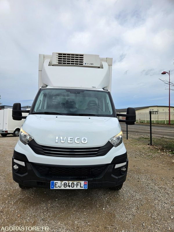 Грузовик IVECO DAILY 72C21 PORTE VIANDE FRIGORIFIQUE - 2017 - 360 000KM: фото 11 Грузовик IVECO DAILY 72C21 PORTE VIANDE FRIGORIFIQUE - 2017 - 360 000KM: фото 11