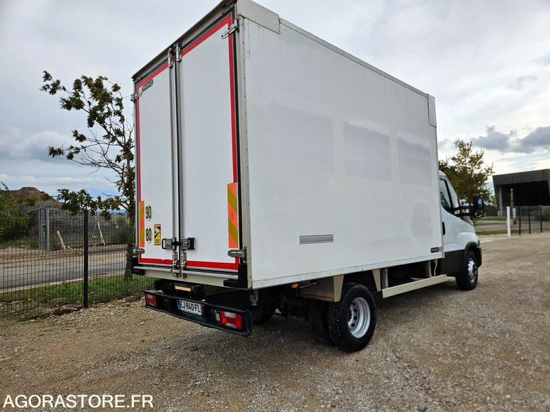 IVECO DAILY 72C21 PORTE VIANDE FRIGORIFIQUE - 2017 - Грузовик: фото 2 IVECO DAILY 72C21 PORTE VIANDE FRIGORIFIQUE - 2017 - Грузовик: фото 2