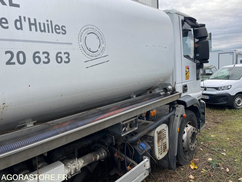 Iveco 190EL28 19t citerne - 2008 - 640748kms - export only - Грузовик: фото 4 Iveco 190EL28 19t citerne - 2008 - 640748kms - export only - Грузовик: фото 4