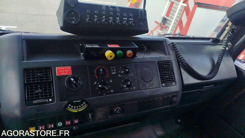 Man LE18220 - 2003 - 78356km - 1552QH11 - Грузовик: фото 5 Man LE18220 - 2003 - 78356km - 1552QH11 - Грузовик: фото 5