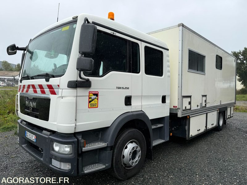 Porteur MAN TGM 15.250 cabine 7 places caisson base vie atelier hayon - 20500KM- - Грузовик: фото 1 Porteur MAN TGM 15.250 cabine 7 places caisson base vie atelier hayon - 20500KM- - Грузовик: фото 1