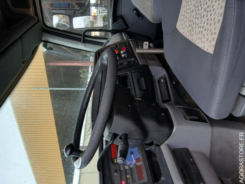 RENAULT MIDLUM - 2002 - BB284DN 199219 km AVEC PASSAGE AU MINE - Грузовик: фото 4 RENAULT MIDLUM - 2002 - BB284DN 199219 km AVEC PASSAGE AU MINE - Грузовик: фото 4