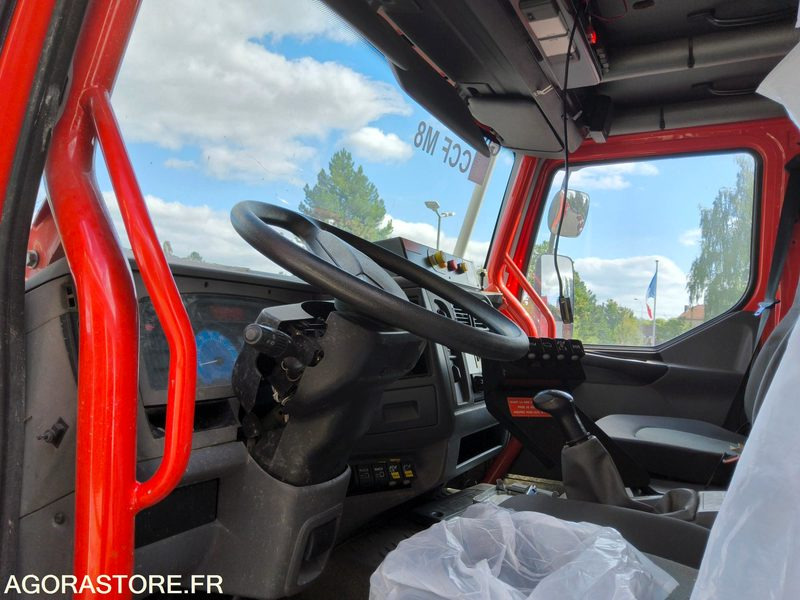 Грузовик Renault truck 220 DCI accidenté: фото 11