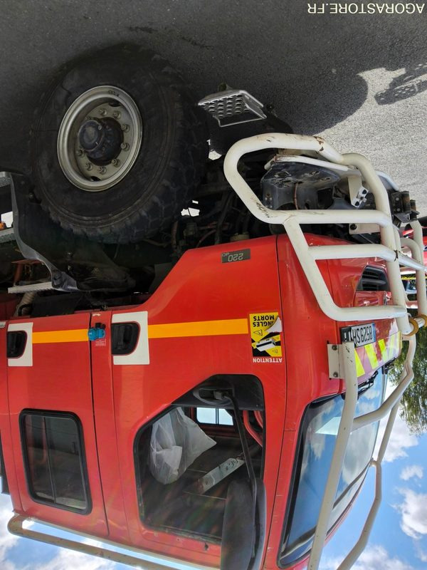 Грузовик Renault truck 220 DCI accidenté: фото 10